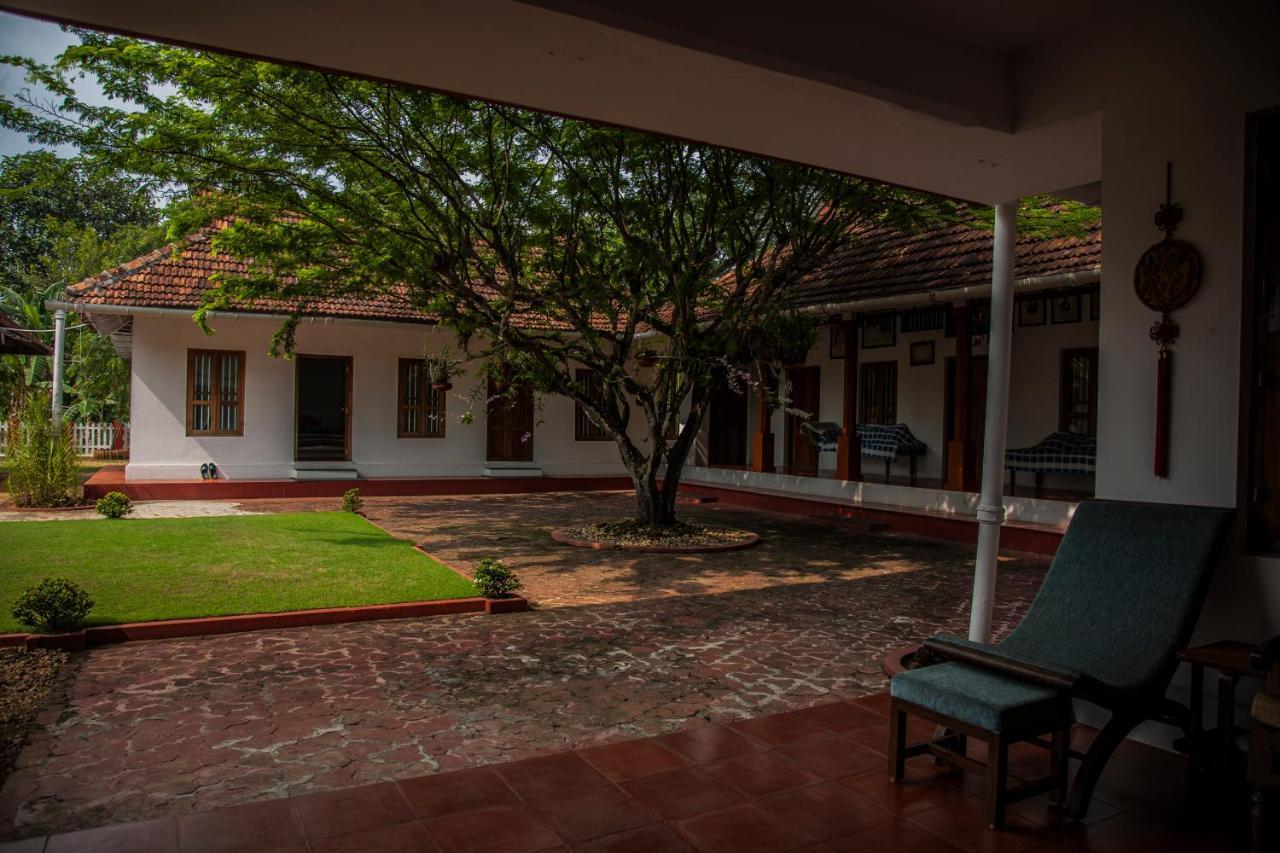 Akkara Homestay&Ayurveda Kottayam Luaran gambar
