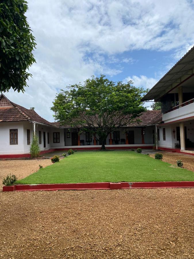 Akkara Homestay&Ayurveda Kottayam Luaran gambar