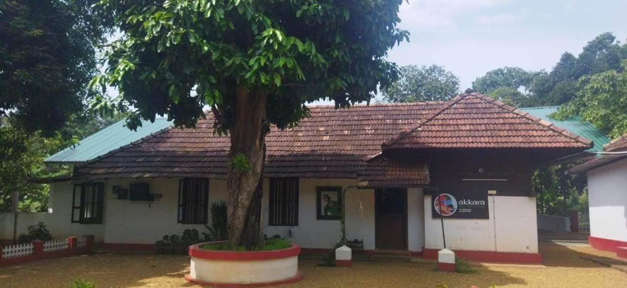 Akkara Homestay&Ayurveda Kottayam Luaran gambar